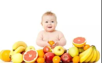 宝贝吃小瓜吐酸水视频,意外吐酸水，萌态十足引网友热议