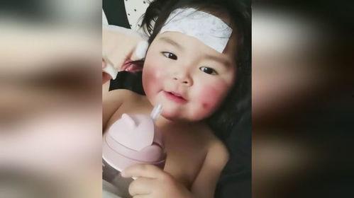 萌娃吃瓜吧唧嘴视频,萌态十足引网友热议
